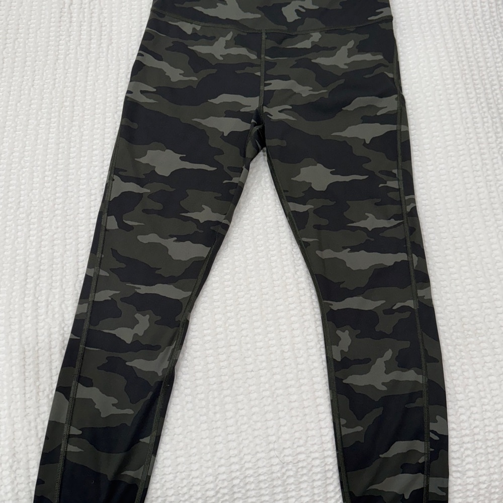 Athleta Green Camouflage Leggings